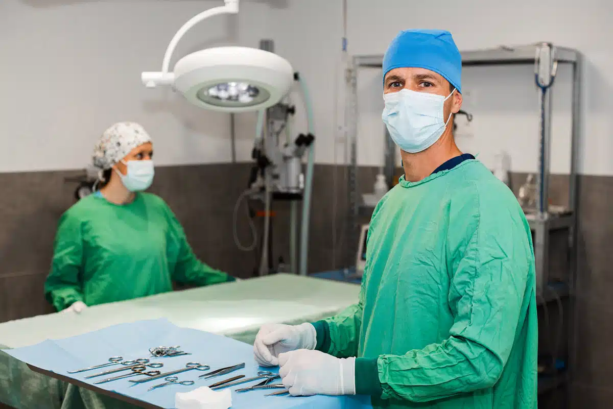 veterinaire la colle sur loup chirurgie